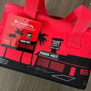 TRADER JOE’S MINI INSULATED BAG RED